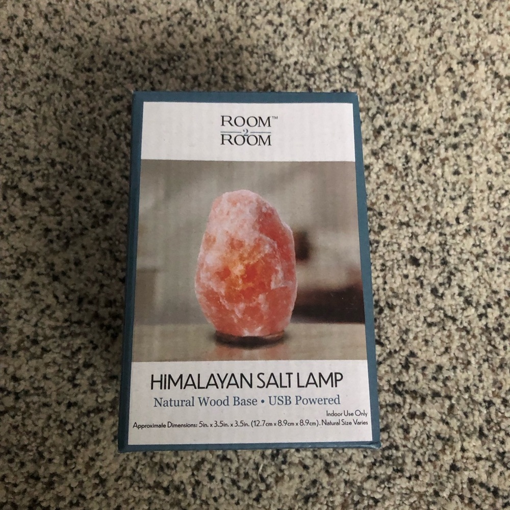 Himalayan salt lamp NEW